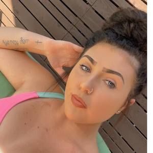 Meet your Posher, Crysta